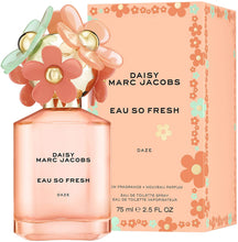 Load image into Gallery viewer, Marc Jacobs Daisy Fresh Daze
