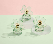 Load image into Gallery viewer, Marc Jacobs Daisy Love Spring Edt
